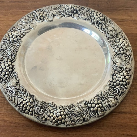 Set of 4 Godinger Silver-Plated Grapevine Wine Coasters (5in) [a] - Picture 7 of 9